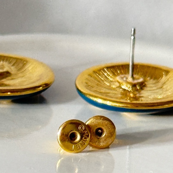Enamel Blue and Gold Vintage Monet Earrings - Picture 6 of 6